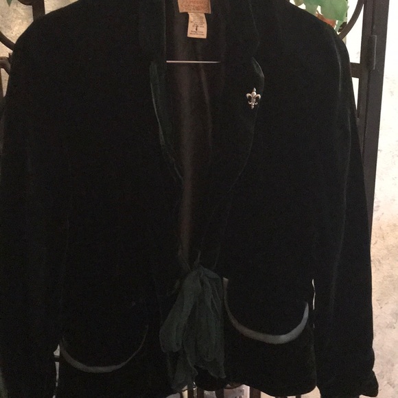 Classy Hunter Green Blazer. 100 Percent Silk. - Picture 2 of 8